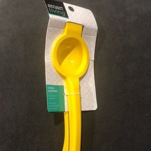 Citrus squeezer